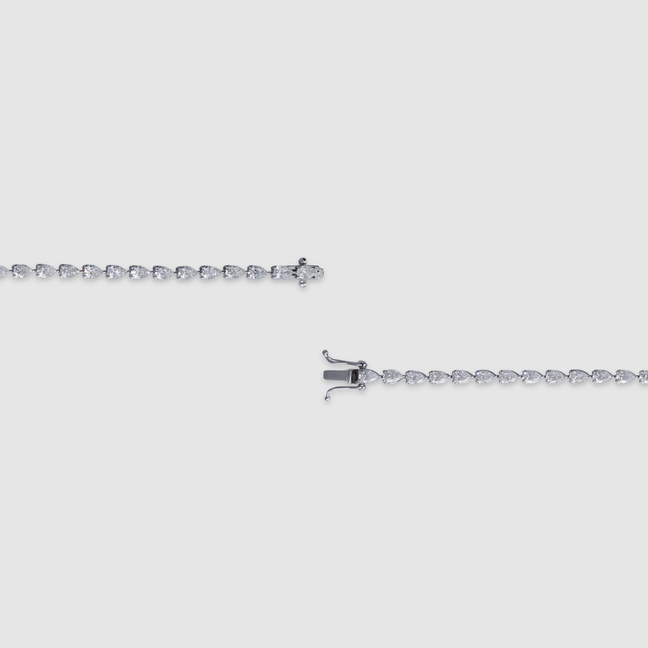 14K white gold pear-cut diamond tennis bracelet