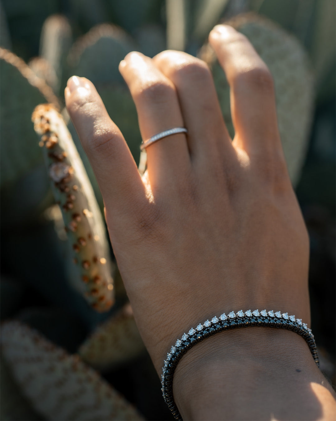 Qizz Grand 3-Prong Diamond Tennis Bracelet